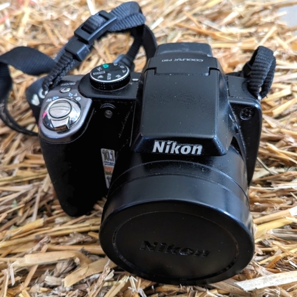 Vintage Nikon Coolpix P80 10.1 MP Digital Camera | 18x Zoom 27-486mm - Picture 4 of 9